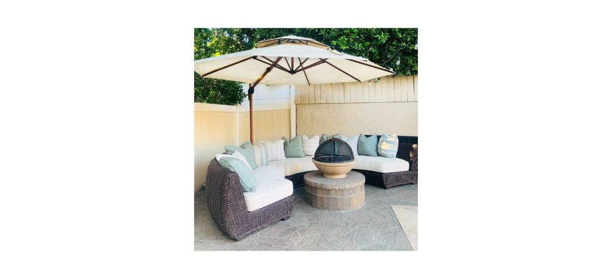 What's the difference between an offset umbrella and a cantilever umbrella?